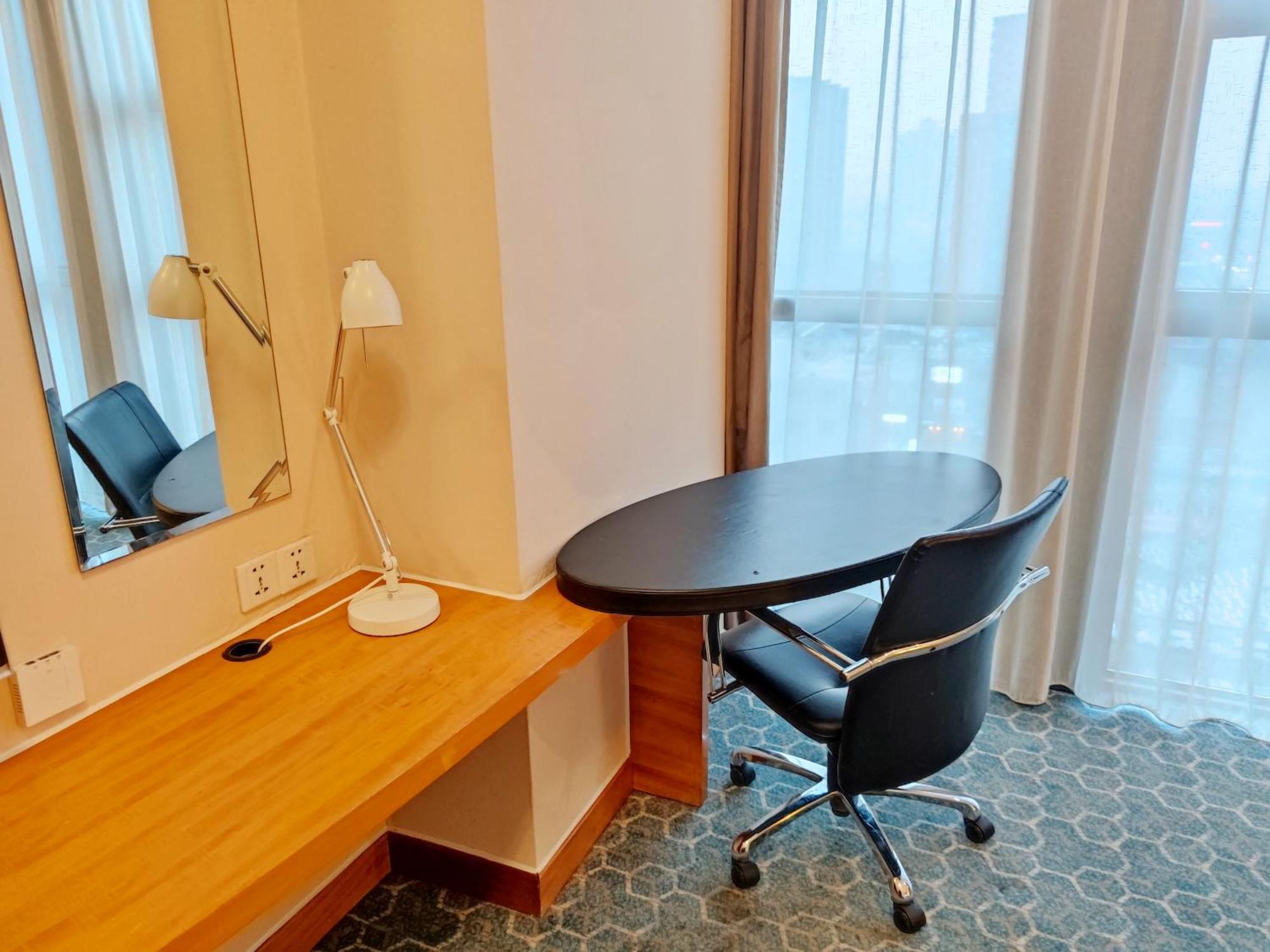 Holiday Inn Express Beijing Huacai By Ihg מראה חיצוני תמונה